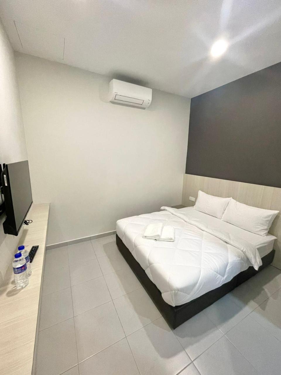 Garden Inns Motel Kangar Esterno foto